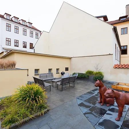 Carolus Prague
